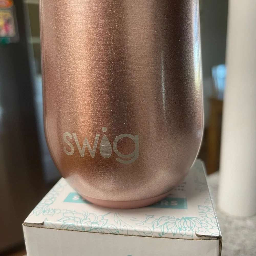 Swig Life keeps drink